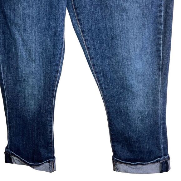 417. Levi’s Midrise dark washed cuffed capris size 8/29 - Picture 4 of 9